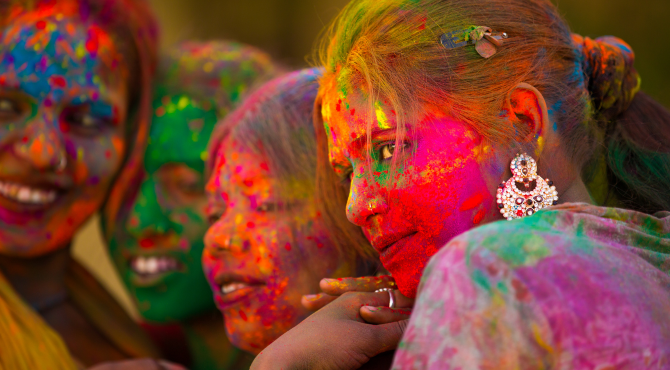 Holi Shayari: Paint Your Words with the Colors of Joy
